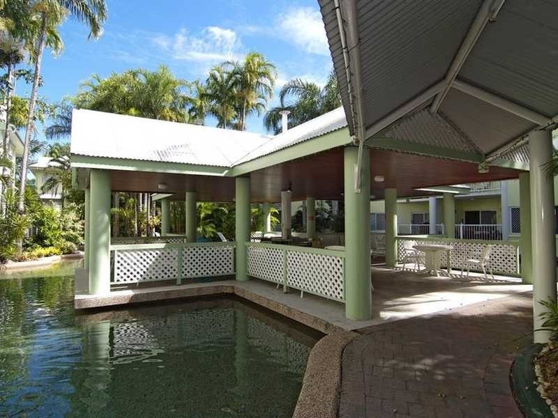 202/219 Mcleod Street, Cairns North QLD 4870