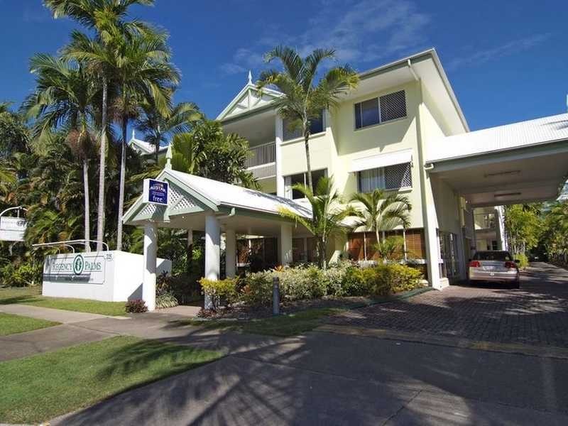 202/219 Mcleod Street, Cairns North QLD 4870