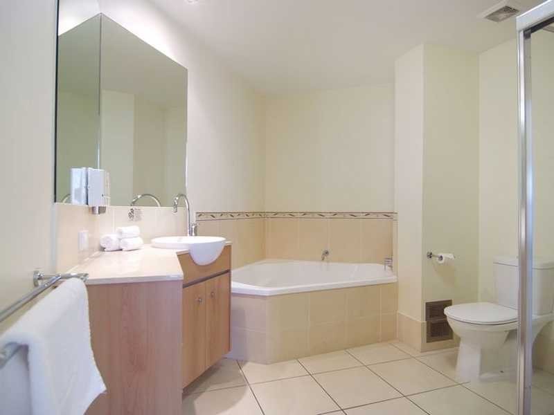 304/2-4 Lake Street, Cairns City QLD 4870