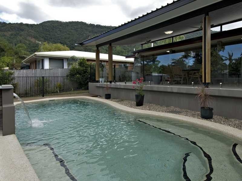 8 Vista Street, Bayview Heights QLD 4868