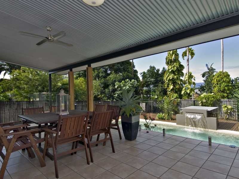 8 Vista Street, Bayview Heights QLD 4868