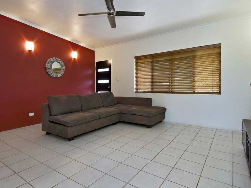 8 Vista Street, Bayview Heights QLD 4868