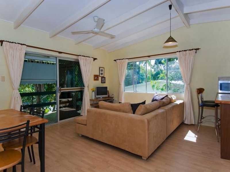 6/102 Wistaria Street, Holloways Beach QLD 4878