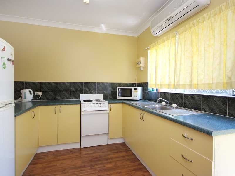 6/342 Mccoombe Street, Mooroobool QLD 4870