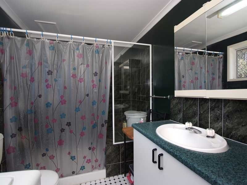 6/342 Mccoombe Street, Mooroobool QLD 4870