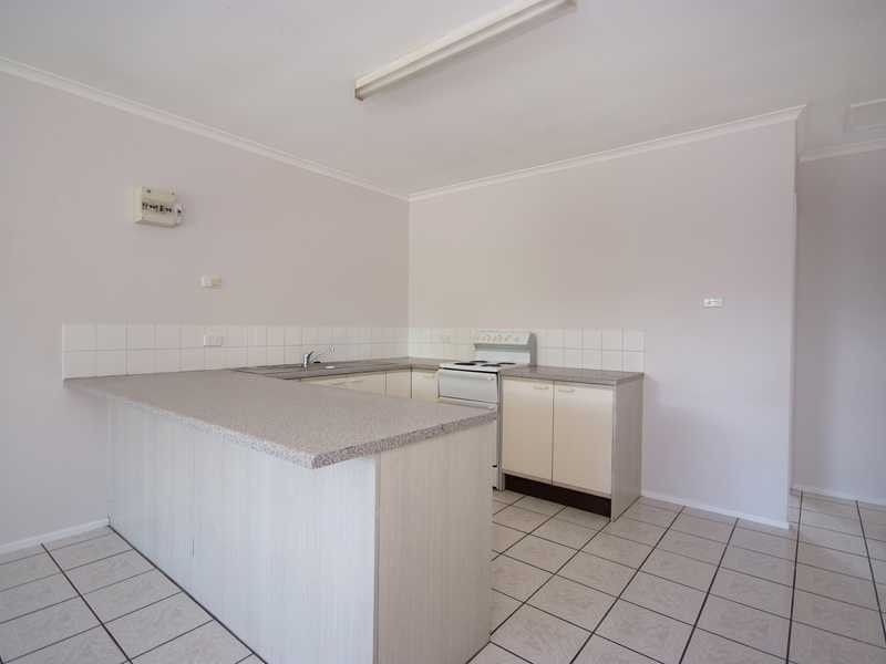 3/354 Mccoombe Street, Mooroobool QLD 4870