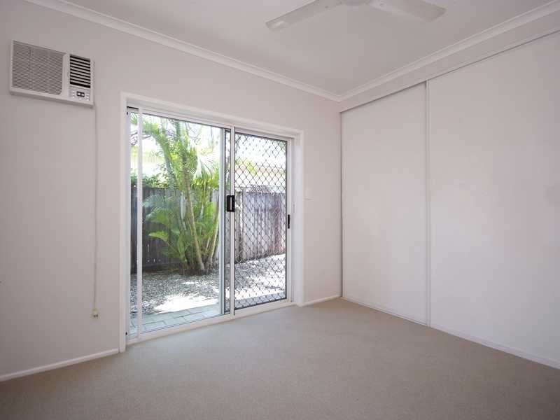 3/354 Mccoombe Street, Mooroobool QLD 4870