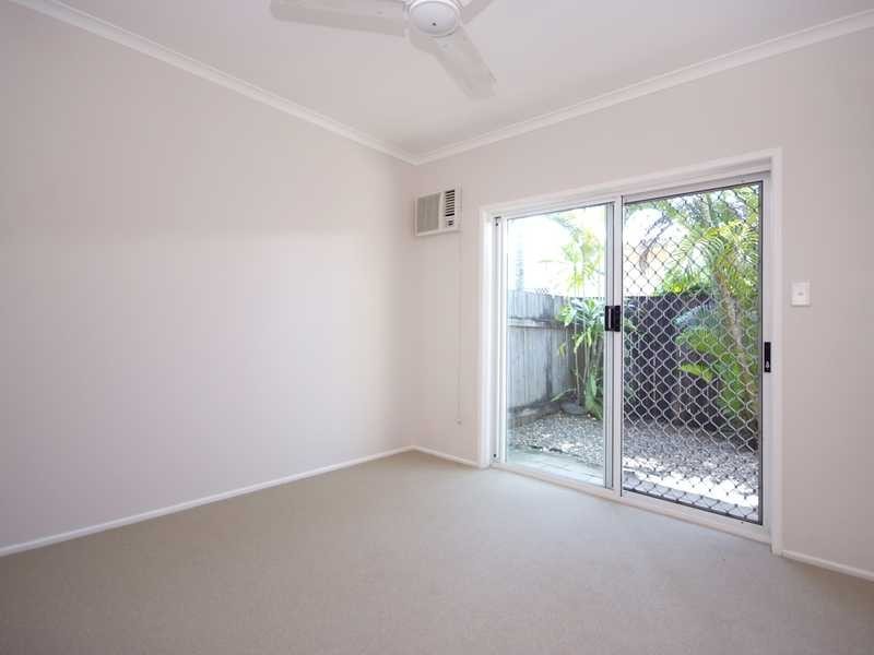 3/354 Mccoombe Street, Mooroobool QLD 4870