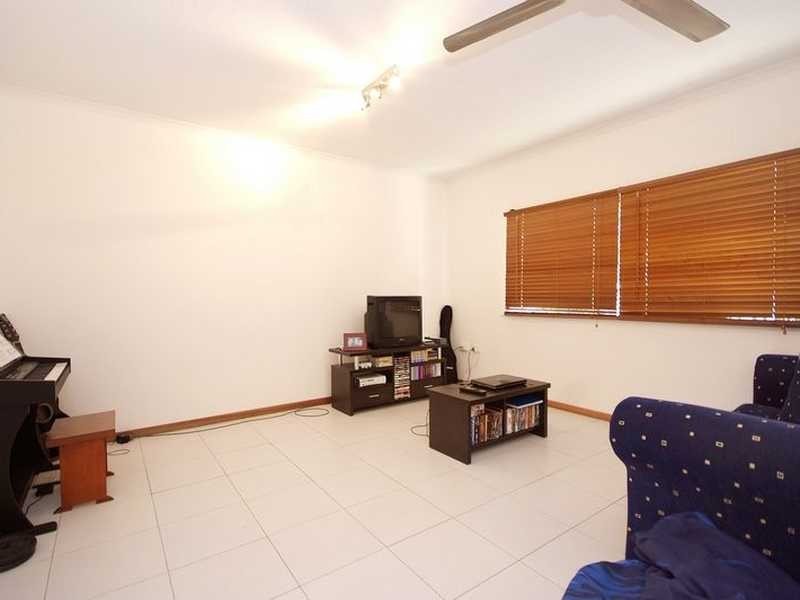 2/13 Springfield Crescent, Manoora QLD 4870