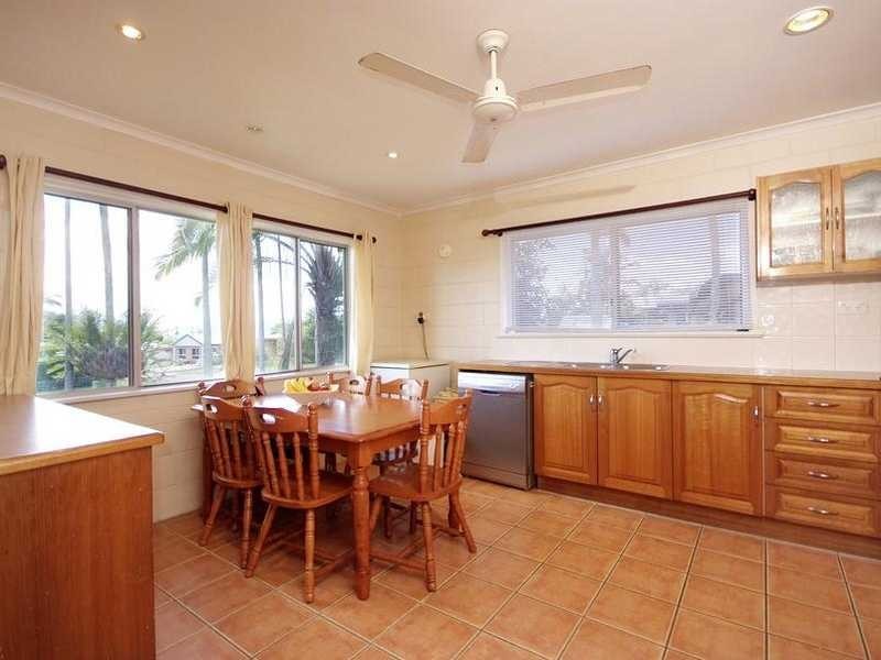 11 Wirrah Street, Bayview Heights QLD 4868