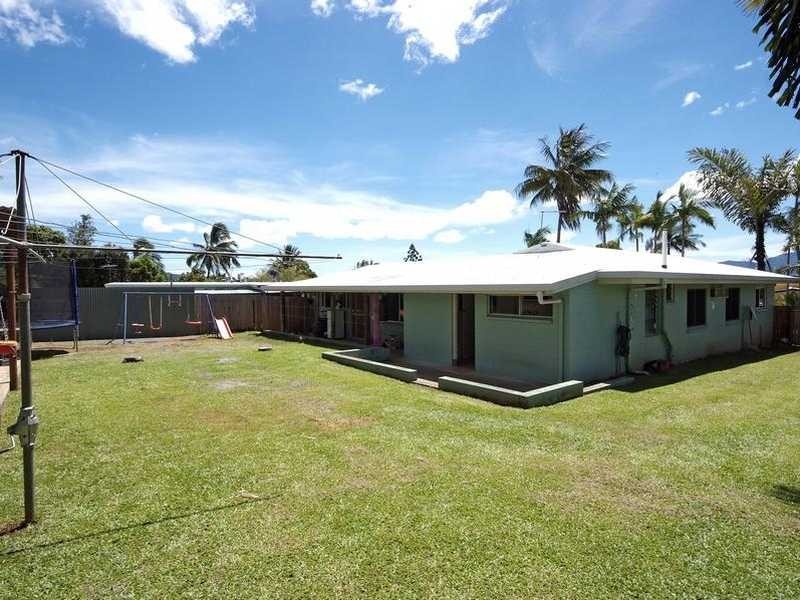 11 Wirrah Street, Bayview Heights QLD 4868