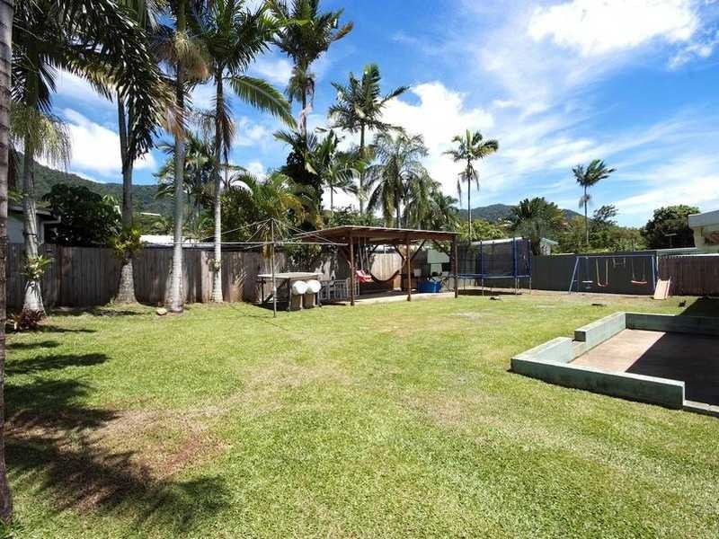 11 Wirrah Street, Bayview Heights QLD 4868