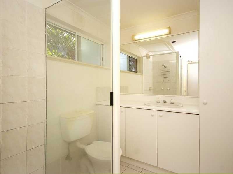 1/4 Chester Court, Manunda QLD 4870