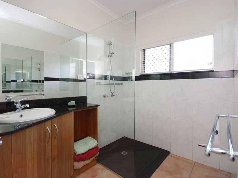 40 McFarlane Drive, Kanimbla QLD 4870