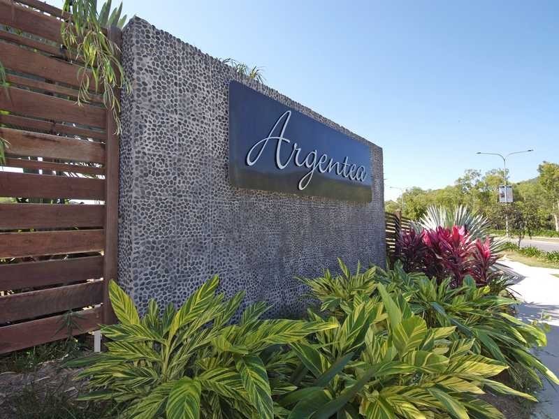 18-20 Aurelia Road, Palm Cove QLD 4879