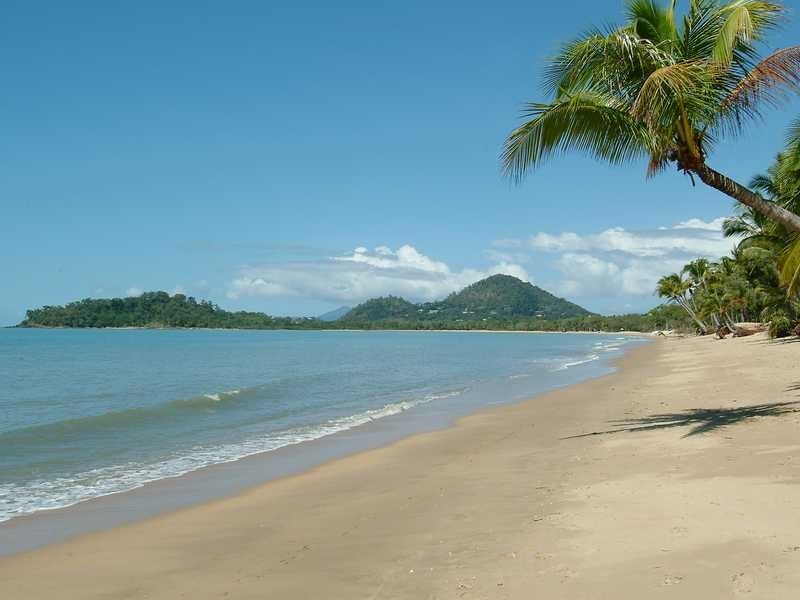 18-20 Aurelia Road, Palm Cove QLD 4879