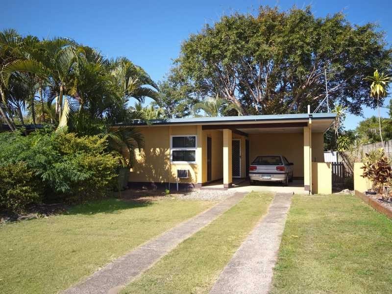 2/10 Cassava Street, Holloways Beach QLD 4878