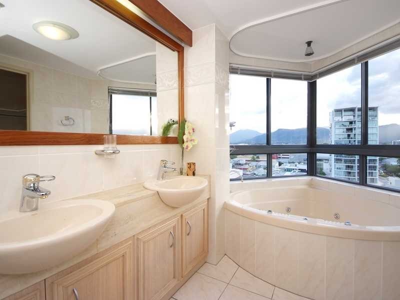 903/73-75 Esplanade, Cairns City QLD 4870