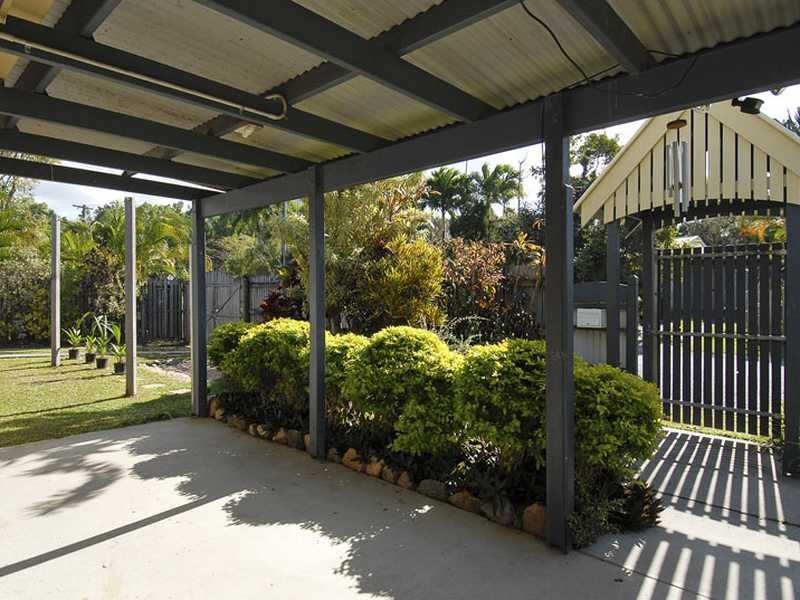 12 Rollinia Close, Manoora QLD 4870