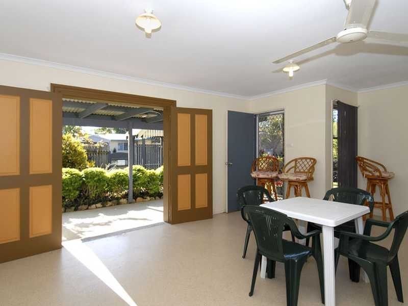 12 Rollinia Close, Manoora QLD 4870