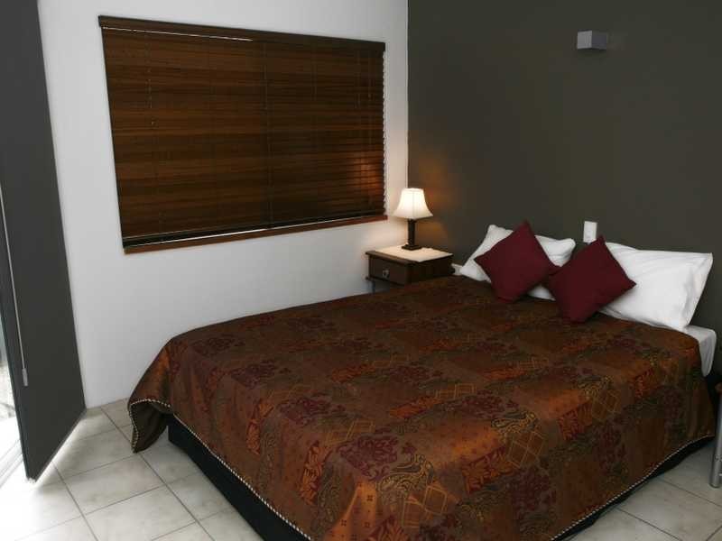 239 Lake Street, Cairns City QLD 4870