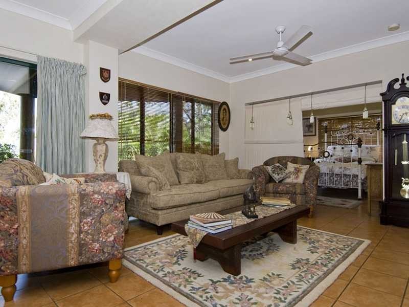 011 Amaroo Close, Smithfield QLD 4878