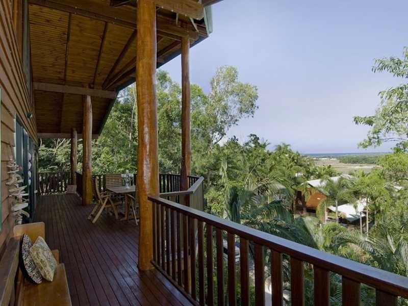 011 Amaroo Close, Smithfield QLD 4878
