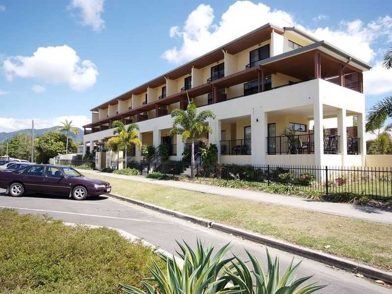 6/243 McLeod Street, Cairns North QLD 4870