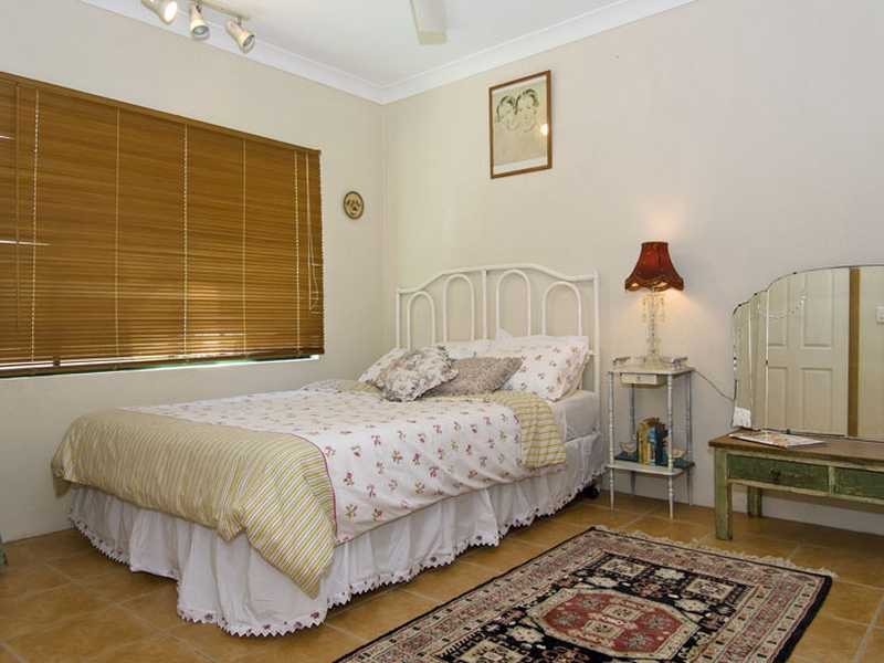 11 Amaroo Close, Smithfield QLD 4878