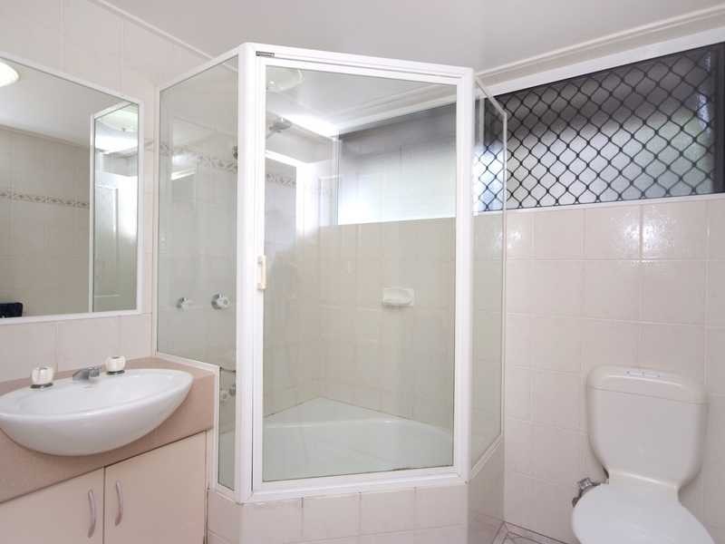 1/23 Digger Street, Cairns North QLD 4870