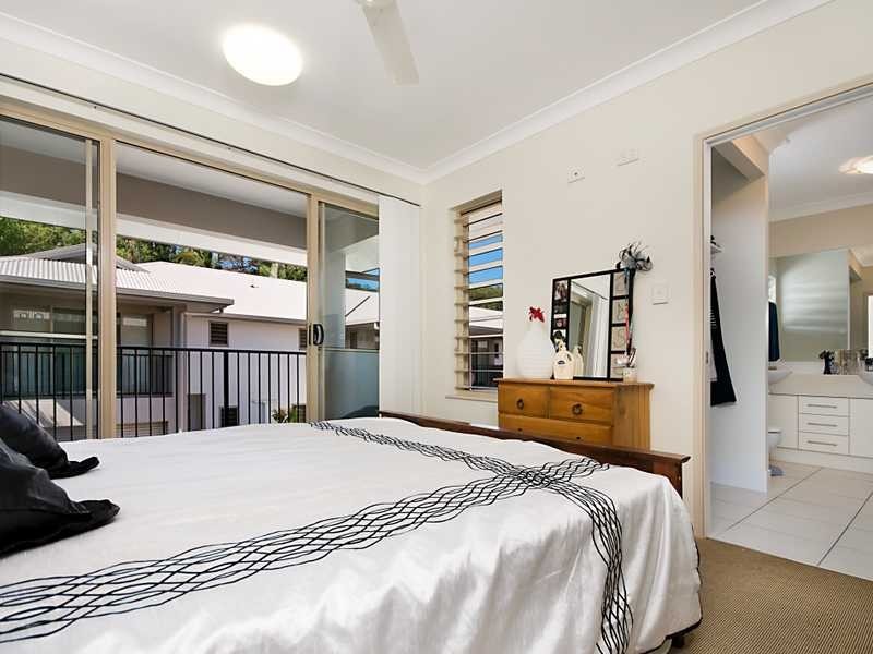 5/12-14 Old Smithfield Road, Freshwater QLD 4870