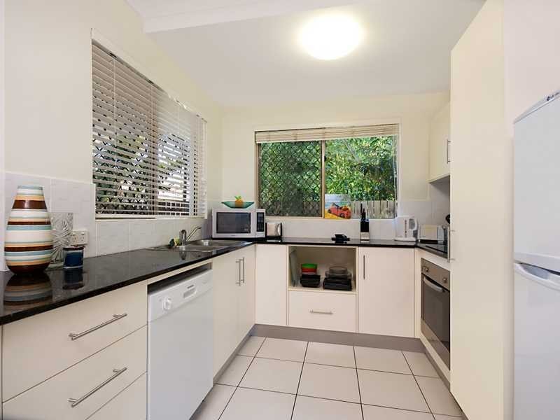 5/12-14 Old Smithfield Road, Freshwater QLD 4870