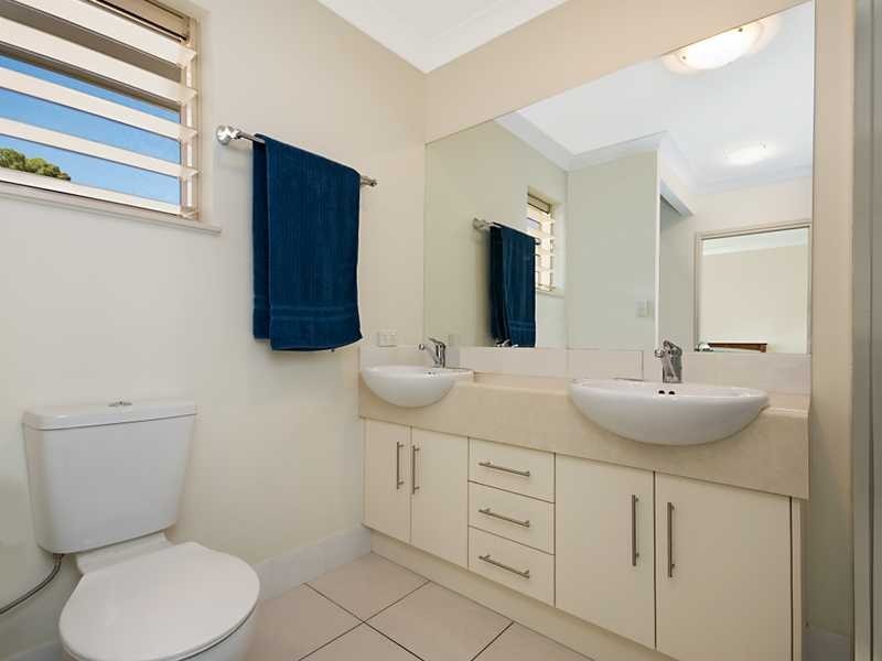 5/12-14 Old Smithfield Road, Freshwater QLD 4870