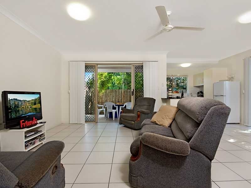5/12-14 Old Smithfield Road, Freshwater QLD 4870
