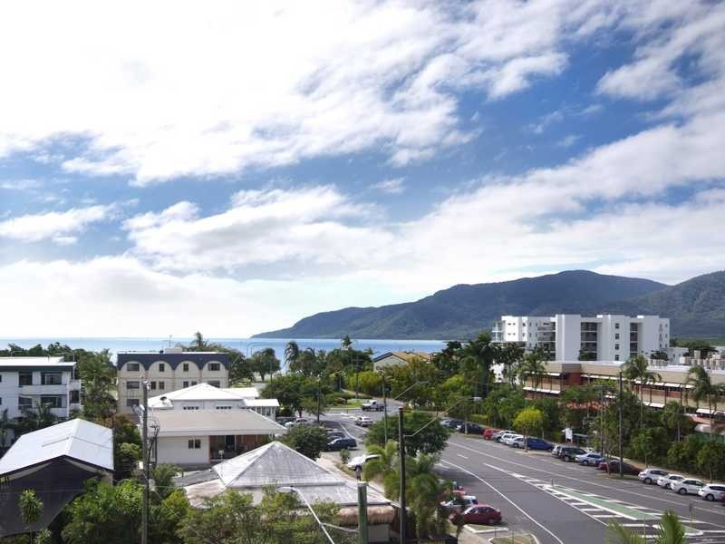 201 Lake Street, Cairns North QLD 4870