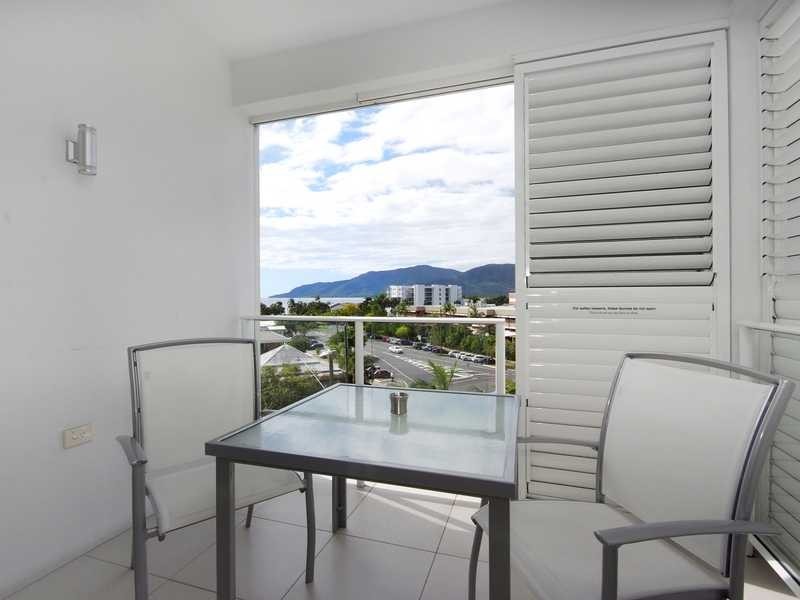 201 Lake Street, Cairns North QLD 4870