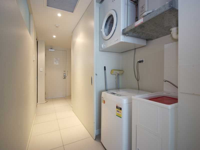 201 Lake Street, Cairns North QLD 4870