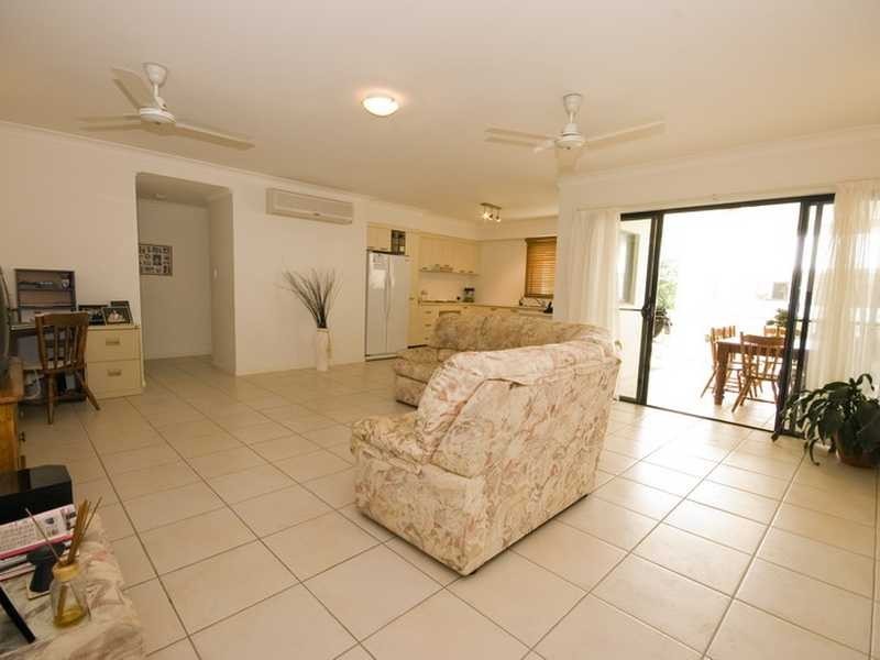 10/44 Pease Street, Cairns QLD 4870