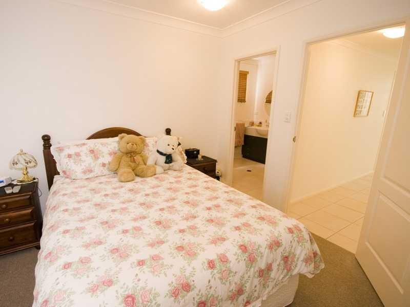 10/44 Pease Street, Cairns QLD 4870