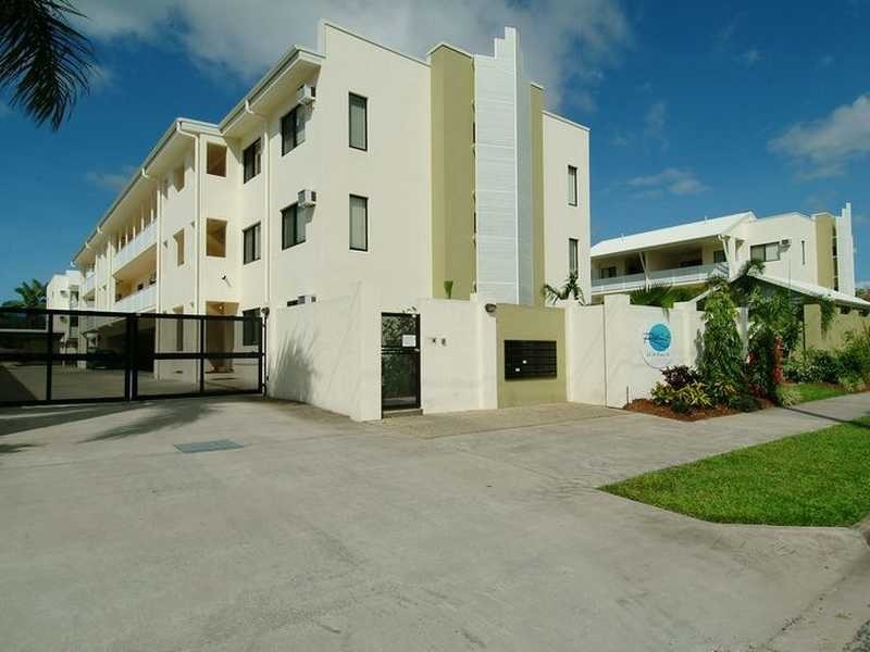 10/44 Pease Street, Cairns QLD 4870