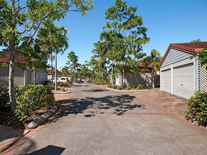 3/2-5 Marella Close, Manoora QLD 4870