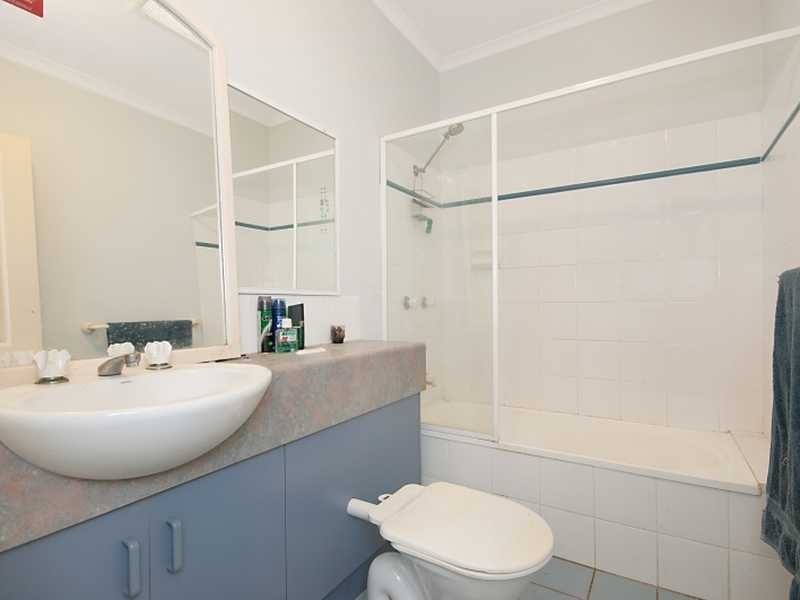 3/2-5 Marella Close, Manoora QLD 4870