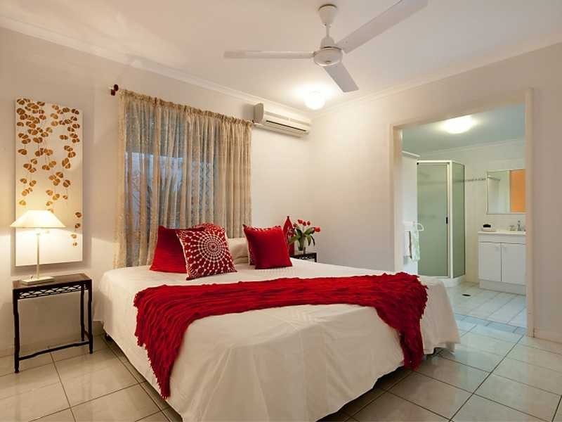 5 Sommerville Cres, Whitfield QLD 4870