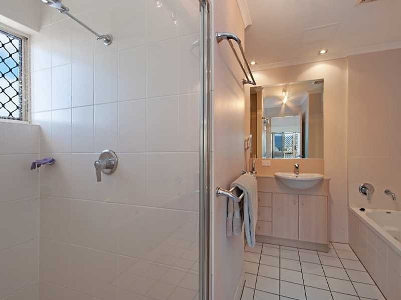 15/79 Spence Street, Cairns City QLD 4870