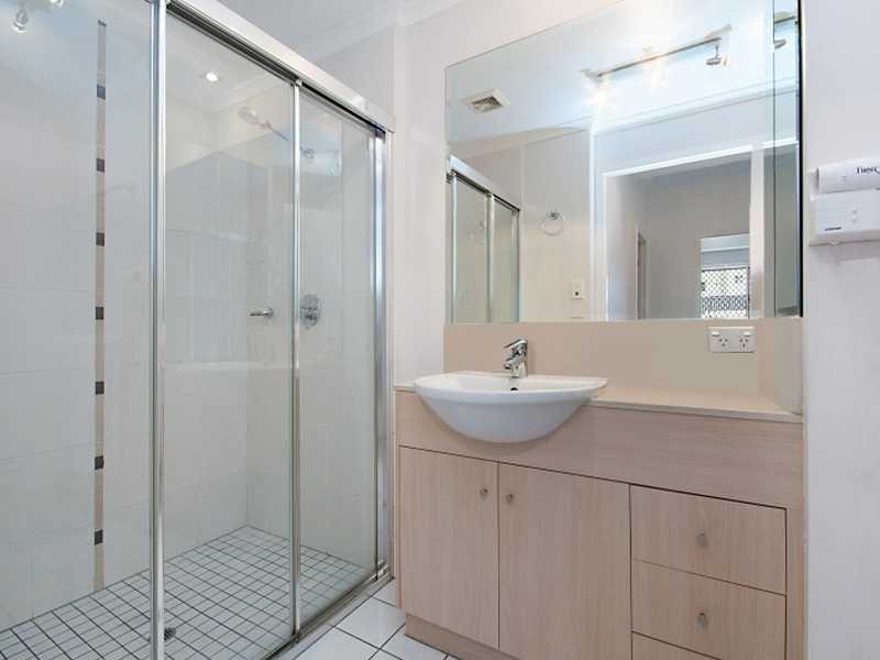 15/79 Spence Street, Cairns City QLD 4870