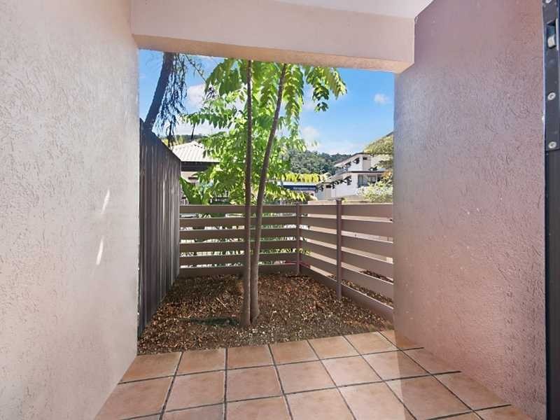 1/111 Collins Avenue, Edge Hill QLD 4870