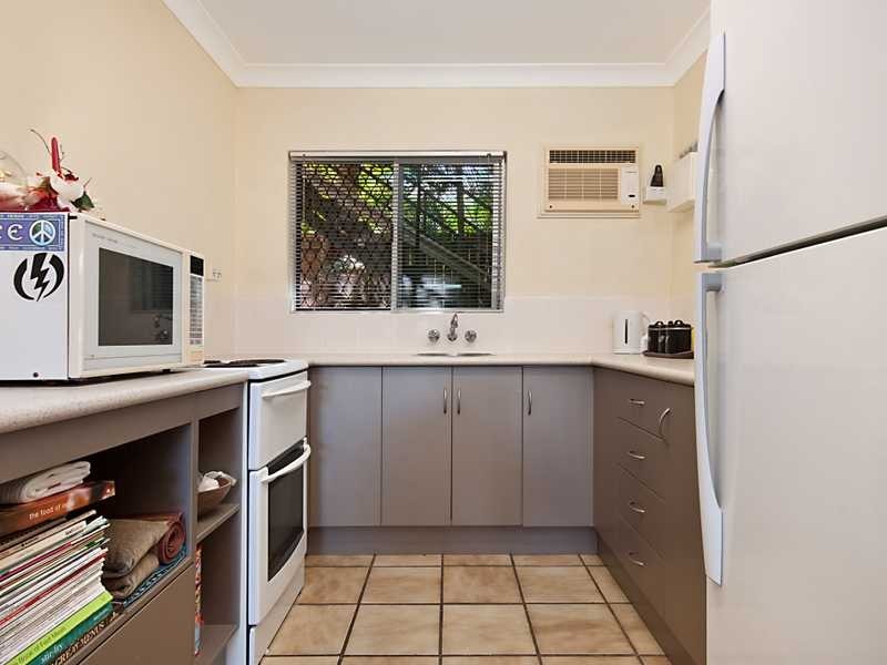 3/347 Lake Street, Cairns North QLD 4870