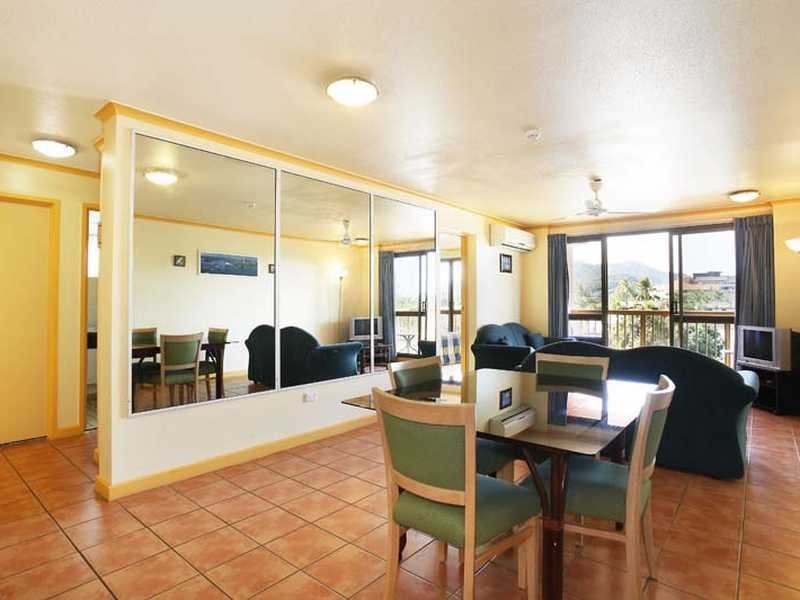 Unit/15/249 Esplanade, Cairns North QLD 4870