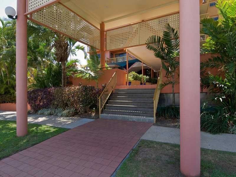 Unit/15/249 Esplanade, Cairns North QLD 4870