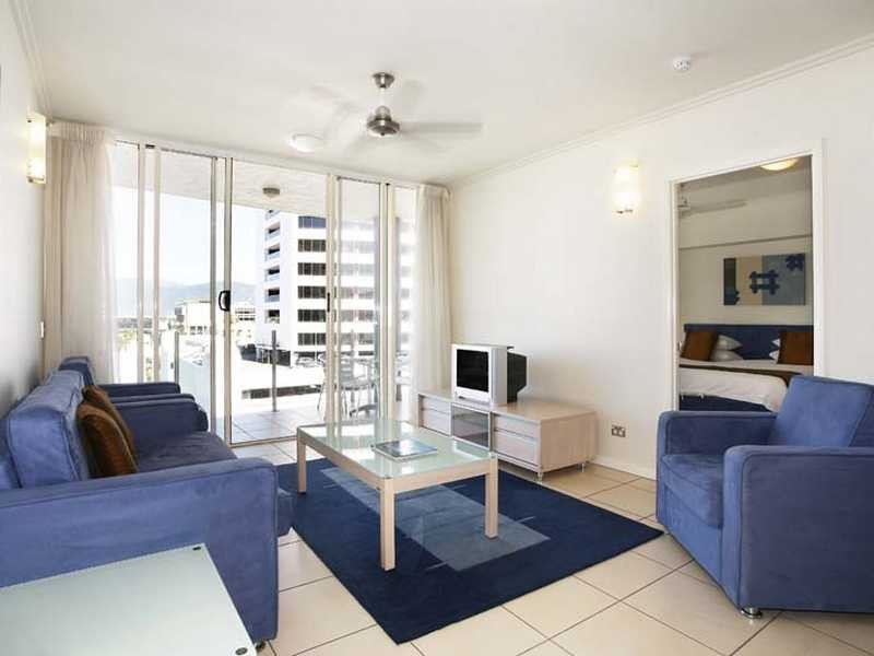 201/6 Lake Street, Cairns City QLD 4870